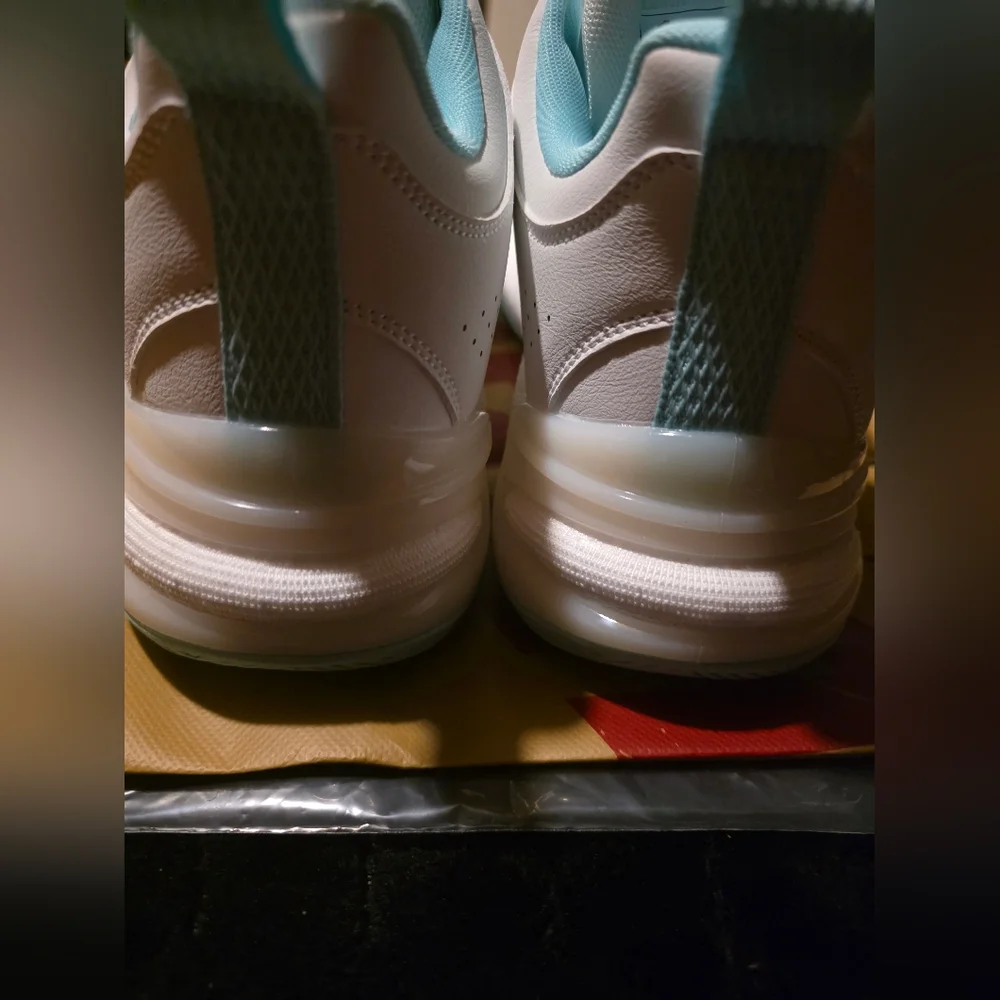 Beita Basketball Shoes Women Sports Sneakers Non Slip White Moon 9.5 NEW MSRP$63